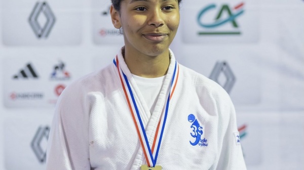 Alicia Torcol rapporte une médaille de la coupe de France minime !